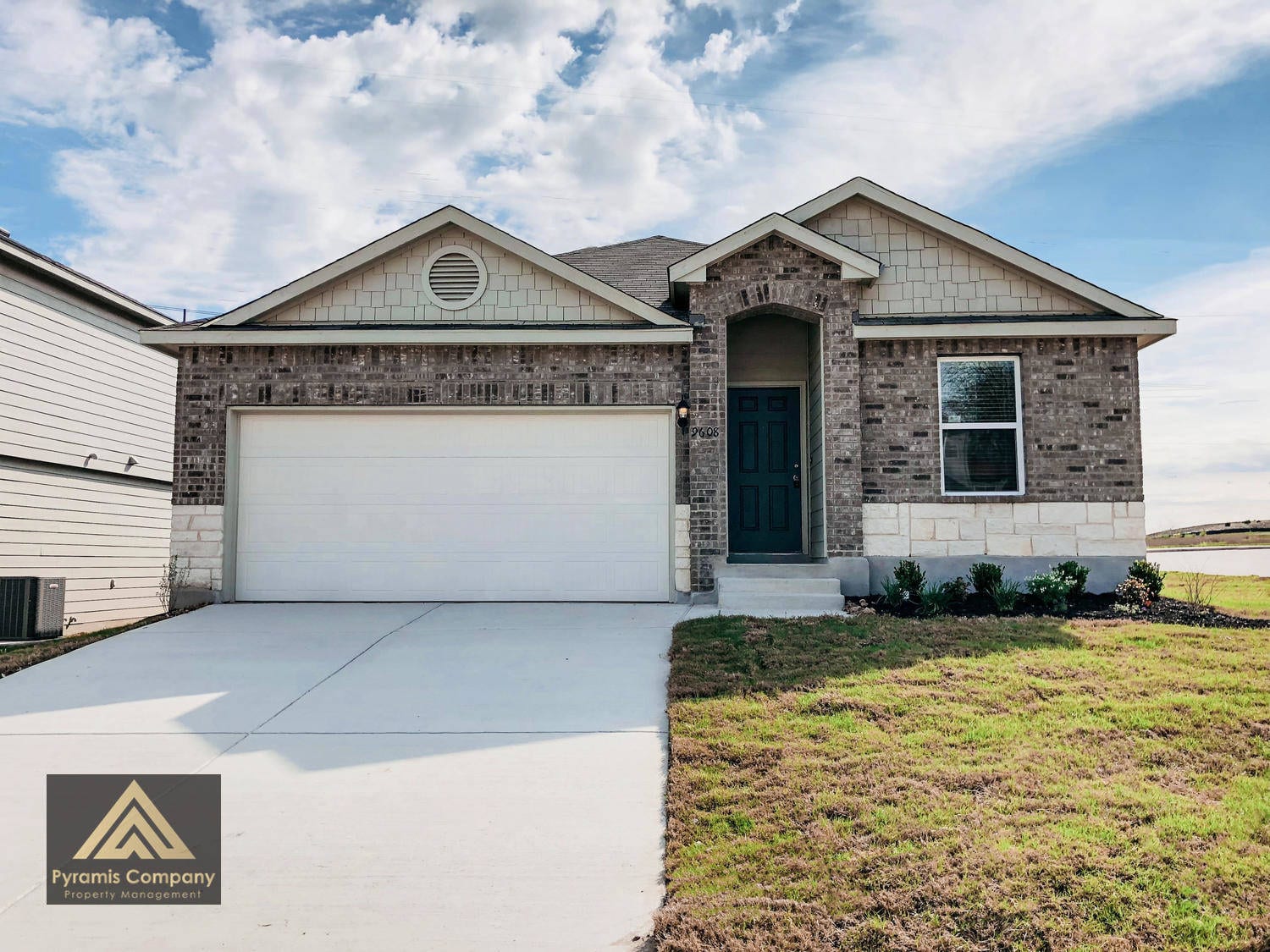 9608 Sandy Ridge Way, San Antonio, Texas 78239 Pyramis Company